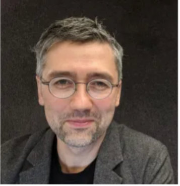 Dennis Yi Tenen